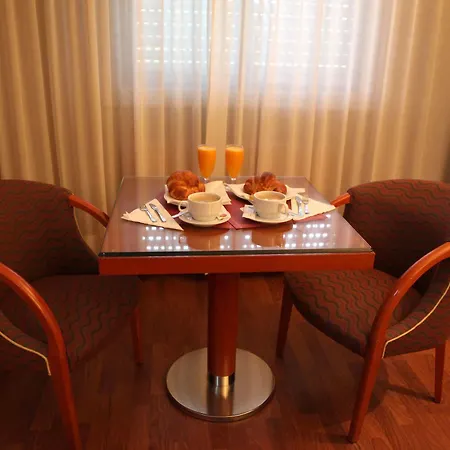 Aeropuerto Μοτέλ 2*