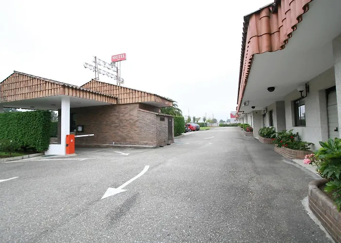Aeropuerto Motel